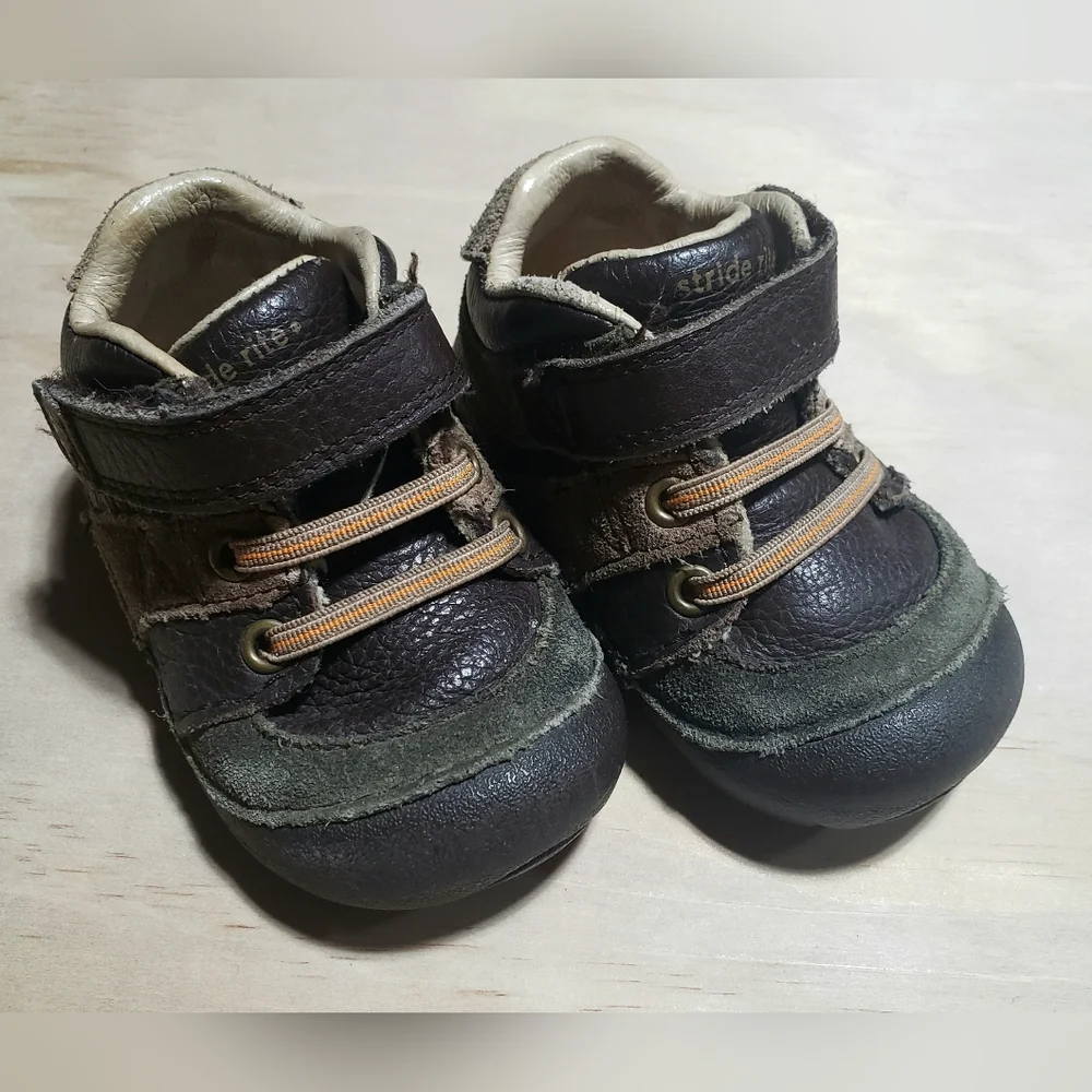 Stride Rite Shoes - Picture 2 of 3